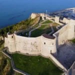 Castelli e fortificazioni in Abruzzo dal VI al XVI secolo